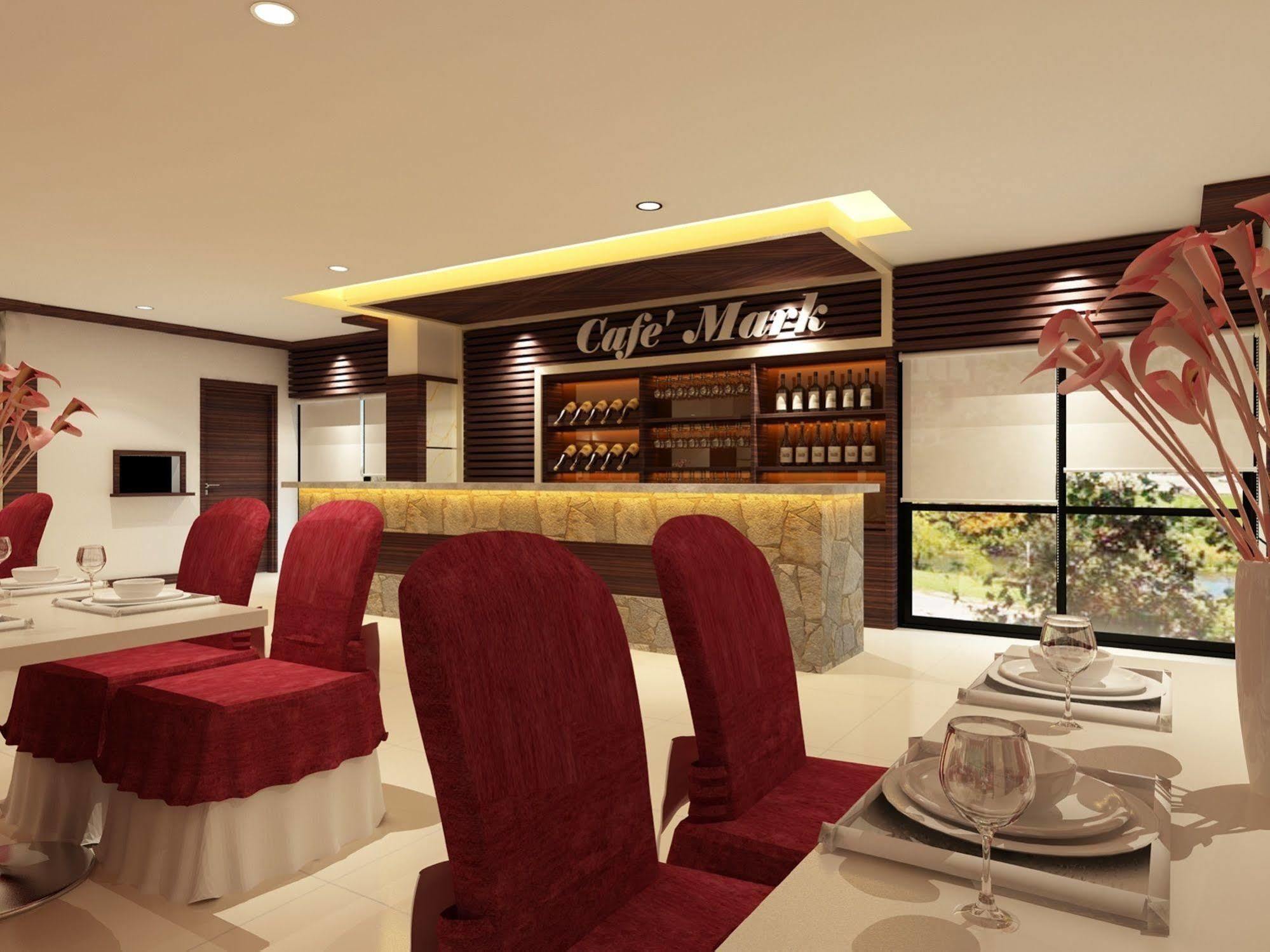 Hallmark Regency Hotel - Johor Bahru Exterior photo