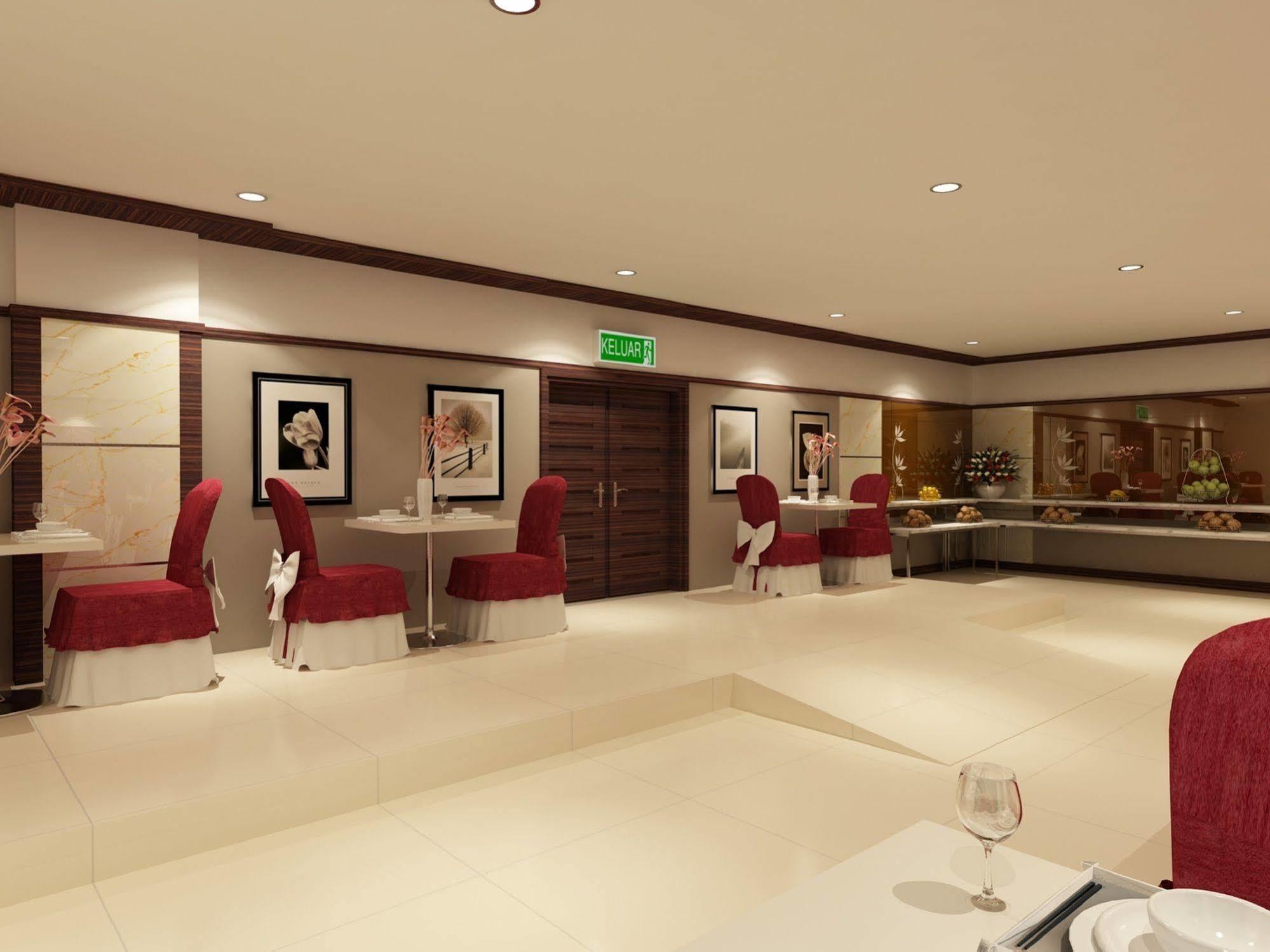 Hallmark Regency Hotel - Johor Bahru Exterior photo